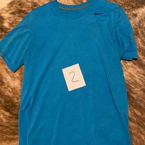 Men’s Nike shirt